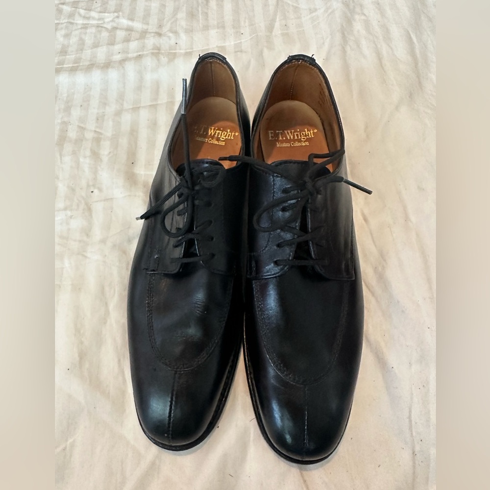 E. T. Wright “Masters Collection” Lace Ups Size 9 AA Black